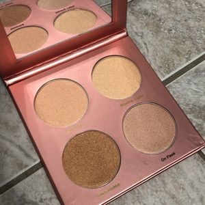 Bronzer Palette